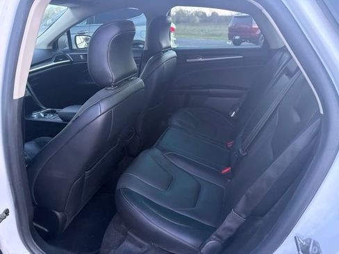 Used 2019 Ford Fusion Titanium FWD image 18