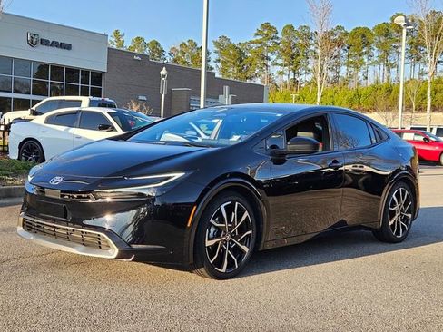 Used 2024 Toyota Prius Prime XSE Premium image 4