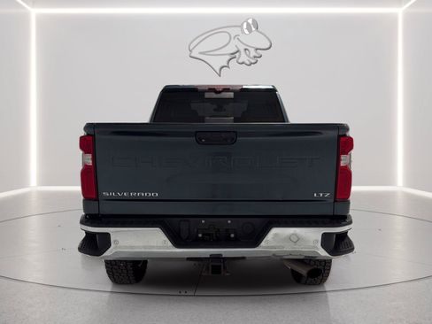 Used 2020 Chevrolet Silverado 3500 LTZ w/ LTZ Premium Package AWD/4WD image 4