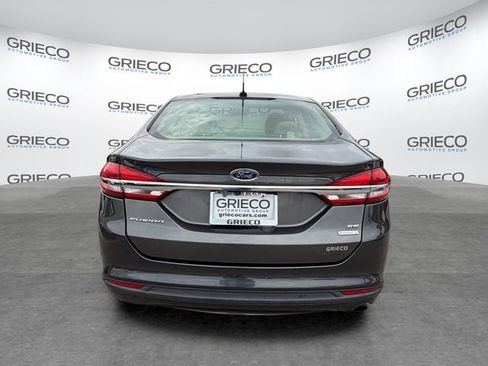 Certified 2017 Ford Fusion SE w/ Fusion SE Technology Package FWD image 6