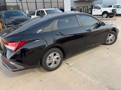 Used 2025 Hyundai Elantra SE