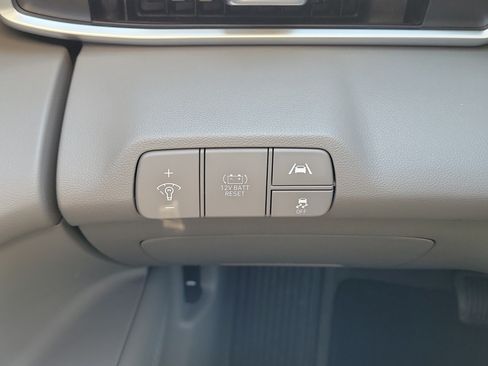 Used 2023 Hyundai Elantra Blue FWD image 23