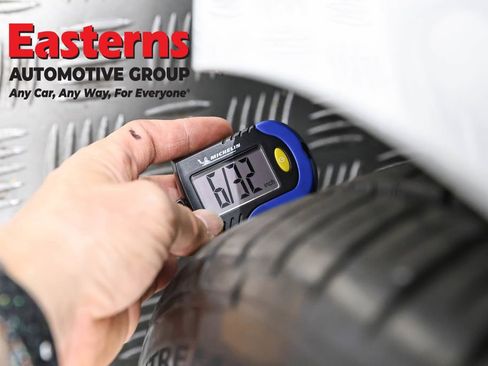 Used 2018 Tesla Model 3 Long Range image 21