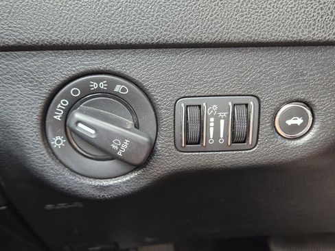 Used 2022 Dodge Charger GT image 30