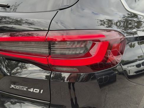 Certified 2022 BMW X5 xDrive40i image 9