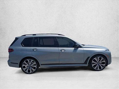 Used 2025 BMW X7 M60i w/ Executive Package AWD/4WD image 4