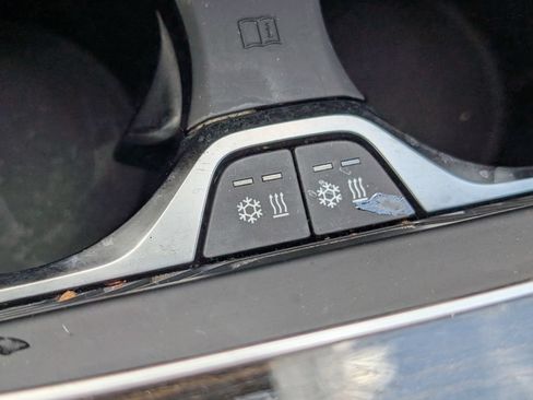 Used 2021 BMW X7 M50i AWD/4WD image 24