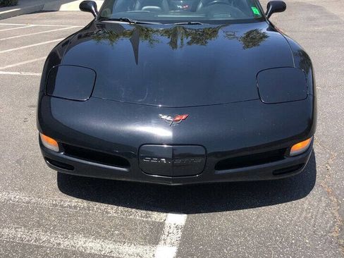 Used 1999 Chevrolet Corvette Convertible RWD image 8