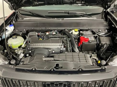 New 2025 Ford Maverick Lobo image 9