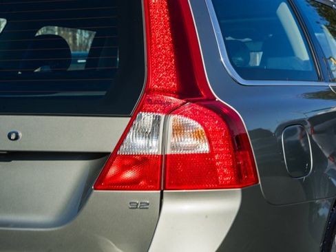 Used 2008 Volvo V70 image 8