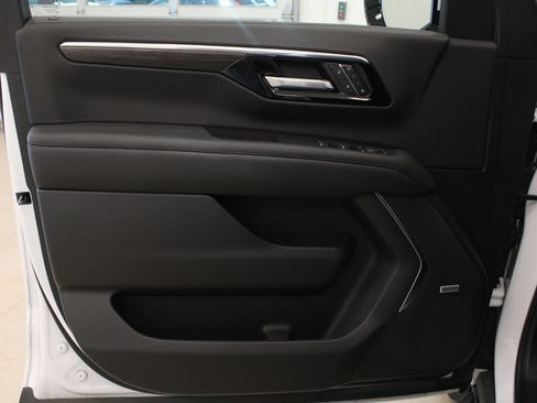 Used 2025 Chevrolet Tahoe LT w/ Comfort Package RWD image 11
