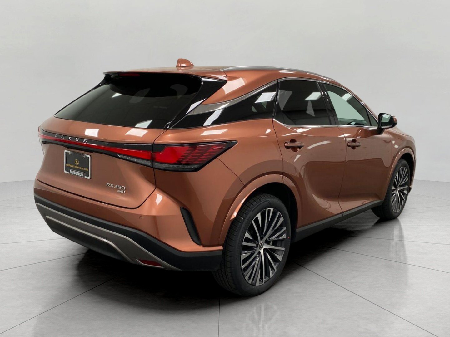 Used 2023 Lexus RX 350 Premium Plus w/ Accessory Package (Z1) AWD/4WD image 3