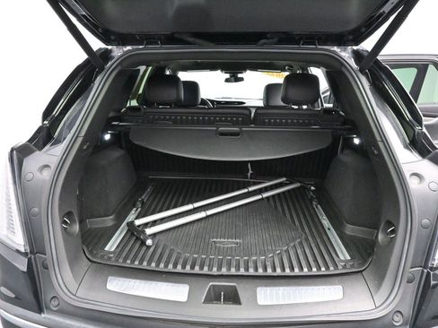 Used 2022 Cadillac XT5 Sportv w/ LPO, Floor Liner Package image 9