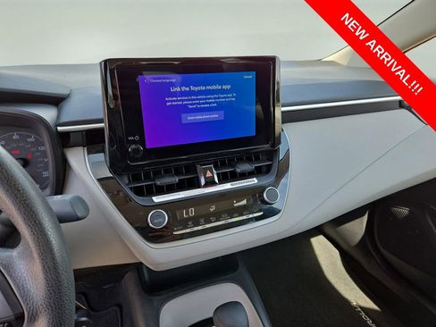 Used 2024 Toyota Corolla LE image 21