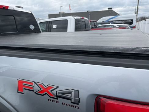 Used 2022 Ford F150 Lariat w/ Equipment Group 502A High image 9