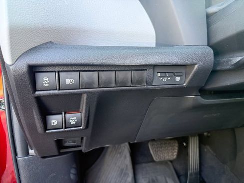 Used 2026 Toyota Sienna LE FWD image 23