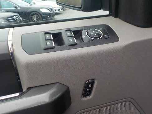 Used 2016 Ford F150 XLT w/ Equipment Group 302A Luxury image 14