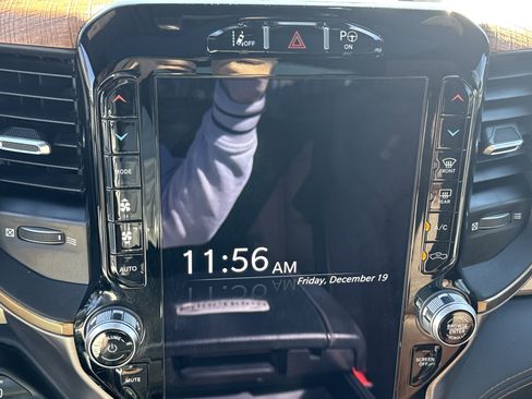 Used 2022 RAM 1500 Limited image 18