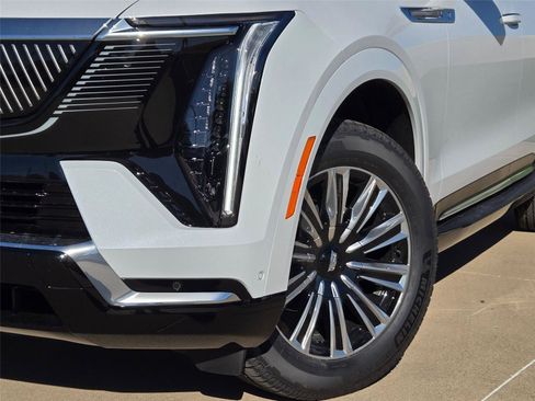 New 2026 Cadillac Escalade IQL Luxury image 7