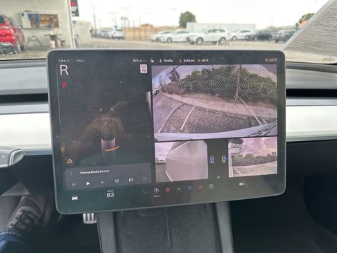 Used 2021 Tesla Model 3 Performance image 9