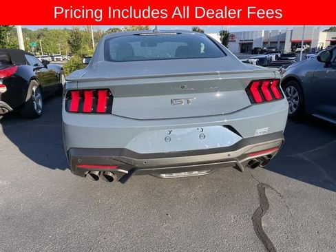 Used 2025 Ford Mustang GT Premium RWD image 6