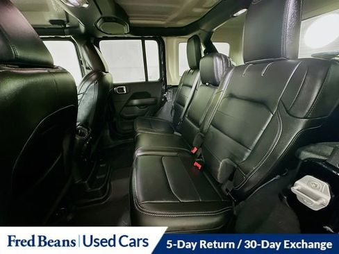 Used 2022 Jeep Wrangler Unlimited Sahara w/ LED Lighting Group AWD/4WD image 31