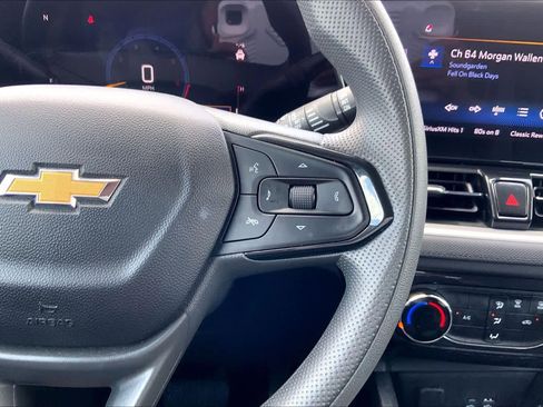 Certified 2025 Chevrolet TrailBlazer LT FWD image 24