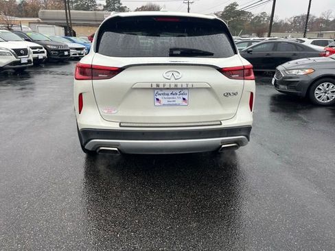 Used 2019 INFINITI QX50 Essential w/ Sensory Package FWD image 10