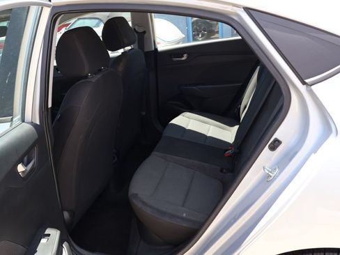 Used 2020 Hyundai Accent SE FWD image 19