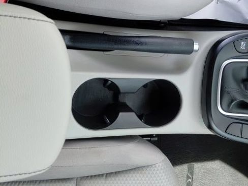 Certified 2025 Kia Soul LX w/ LX Technology Package FWD image 14