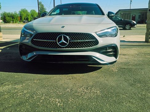 Used 2024 Mercedes-Benz CLE 300 4MATIC Coupe image 2