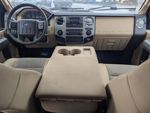 Used 2016 Ford F250 XLT w/ XLT Premium Package image 21