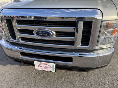 Used 2017 Ford E-450 and Econoline 450 Super Duty w/ Motorhome Prep Package image 26