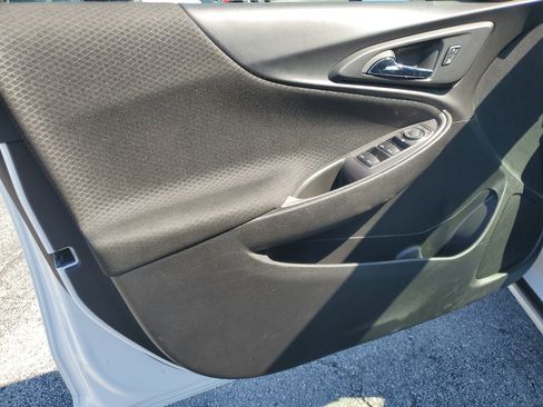 Used 2024 Chevrolet Malibu LT image 10