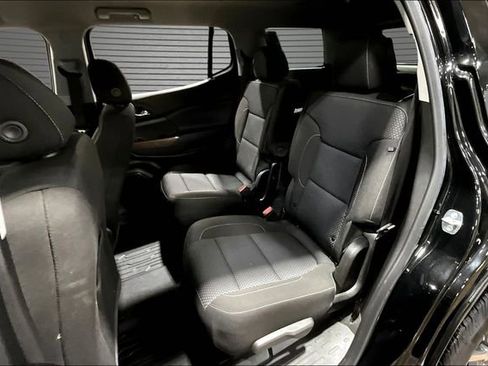 Used 2023 GMC Acadia SLE w/ Driver Convenience Package FWD image 19