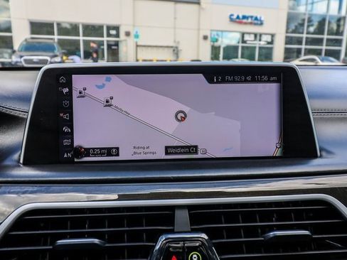 Used 2017 BMW 750i xDrive image 20