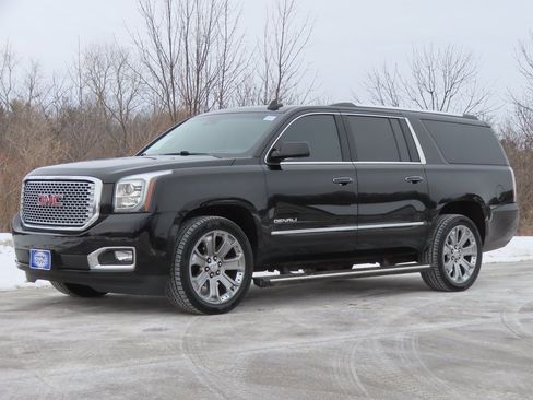 Used 2016 GMC Yukon XL Denali w/ Open Road Package image 30