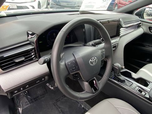 Used 2026 Toyota Camry SE FWD image 21