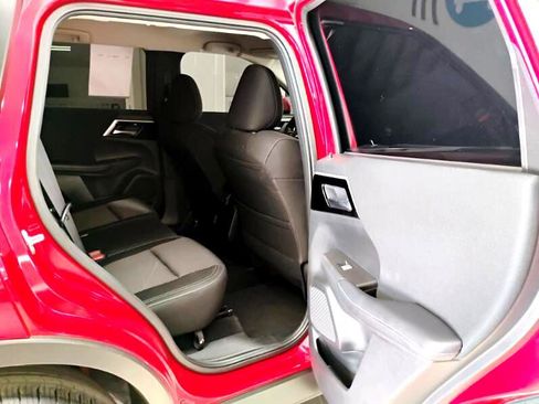 Used 2024 Mitsubishi Outlander ES image 57