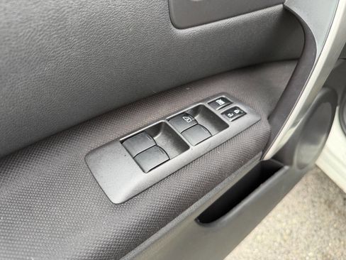 Used 2008 Nissan Rogue SL w/ Premium Pkg image 21