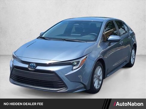 Certified 2025 Toyota Corolla LE w/ LE Premium Package FWD image 1