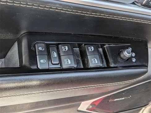 Used 2022 Jeep Wagoneer Series III w/ Premium Group I image 15