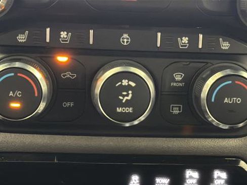 Used 2022 RAM 1500 Laramie w/ Sport Appearance Package image 17