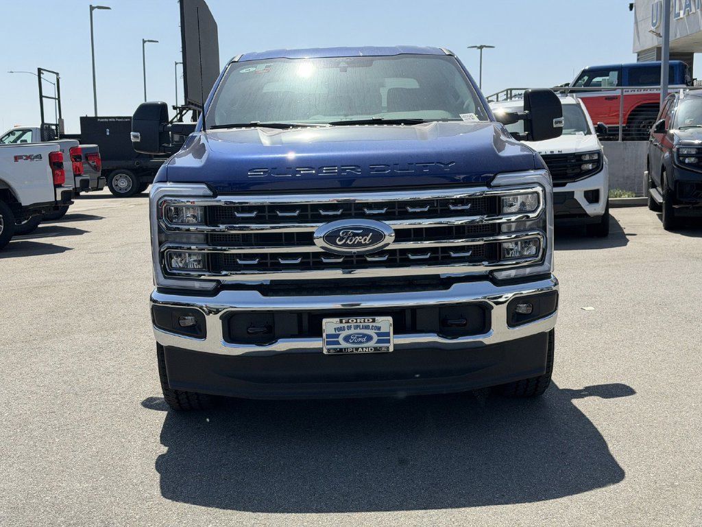 Used 2026 Ford F250 Lariat w/ FX4 Off-Road Package AWD/4WD image 2