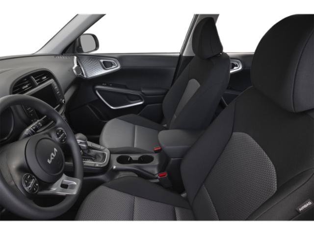 Used 2025 Kia Soul LX FWD image 11