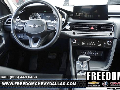 Used 2025 Genesis G70 2.5T RWD image 13