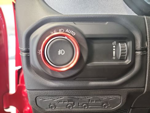 Used 2024 Jeep Wrangler Unlimited Sahara w/ Technology Group AWD/4WD image 21