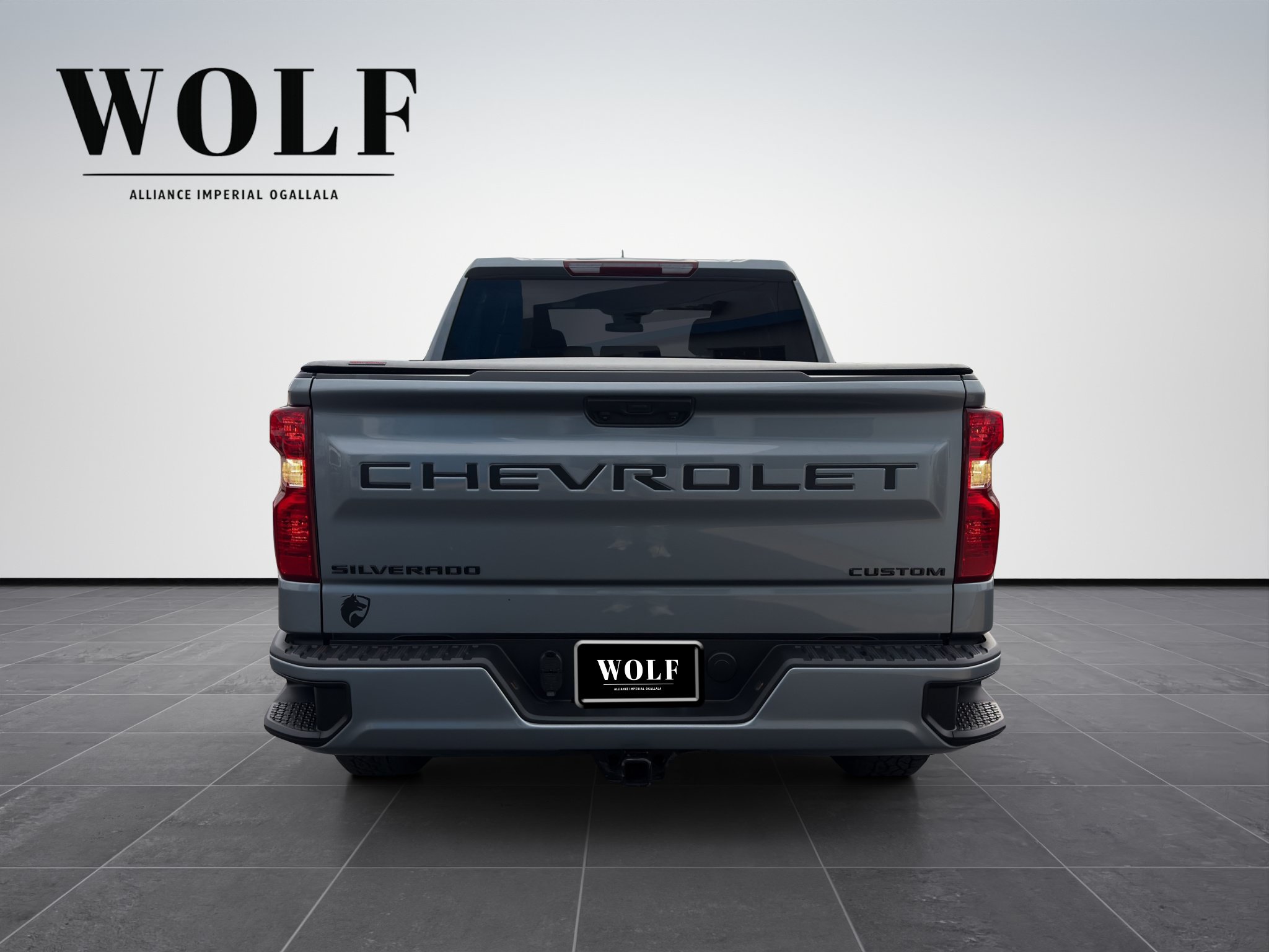 Used 2023 Chevrolet Silverado 1500 Custom w/ 2.7L Blackout Package AWD/4WD image 6