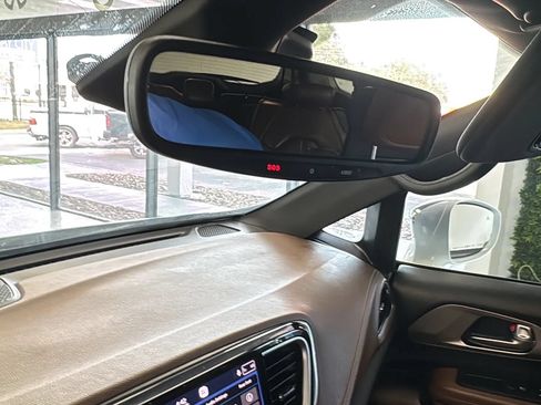 Used 2021 Chrysler Pacifica Limited w/ Uconnect Theater Family Group AWD/4WD image 19