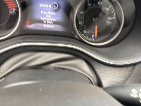 Used 2019 Jeep Cherokee Limited AWD/4WD image 6